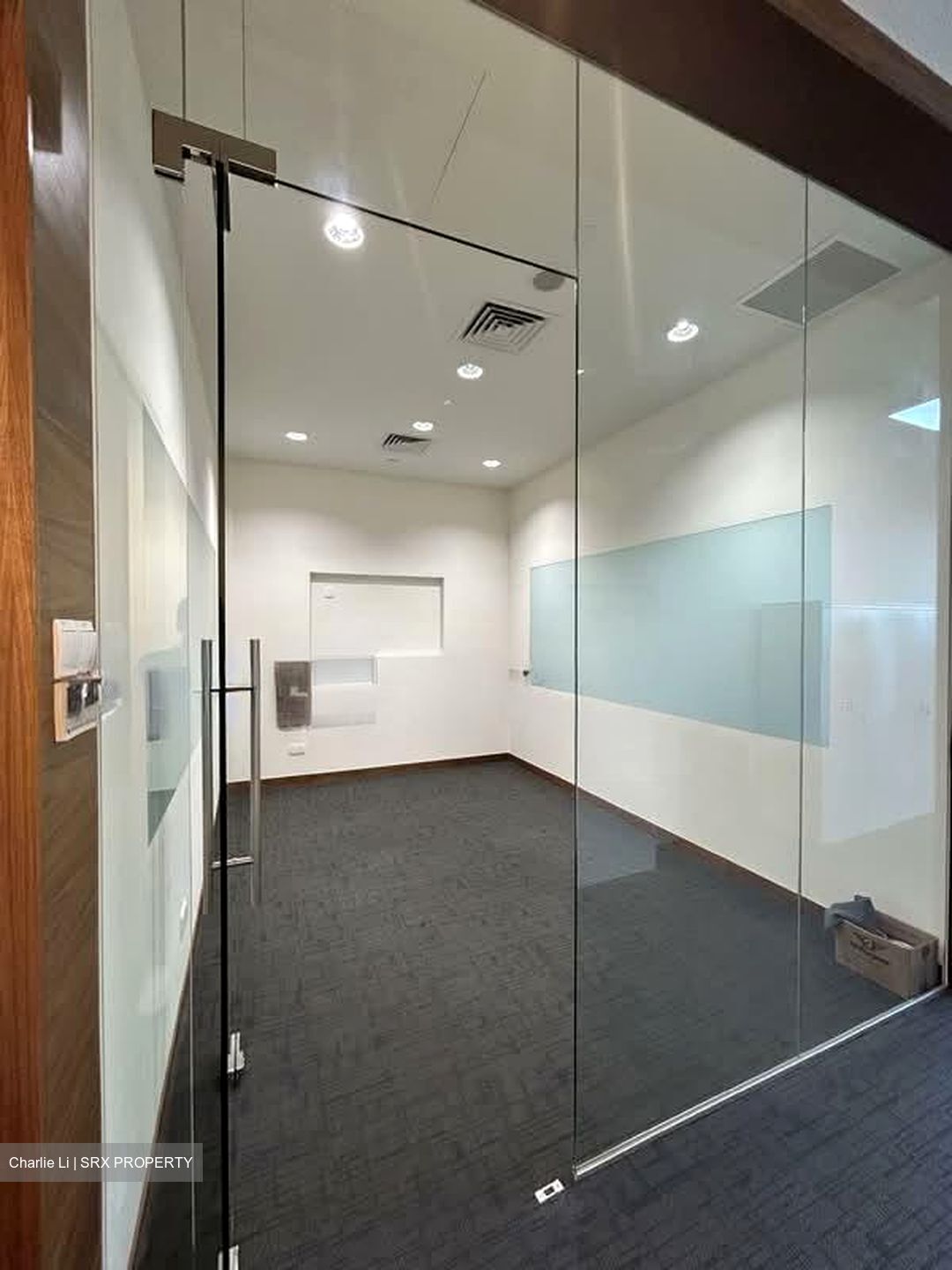 Sbf Center (D1), Office #553485761